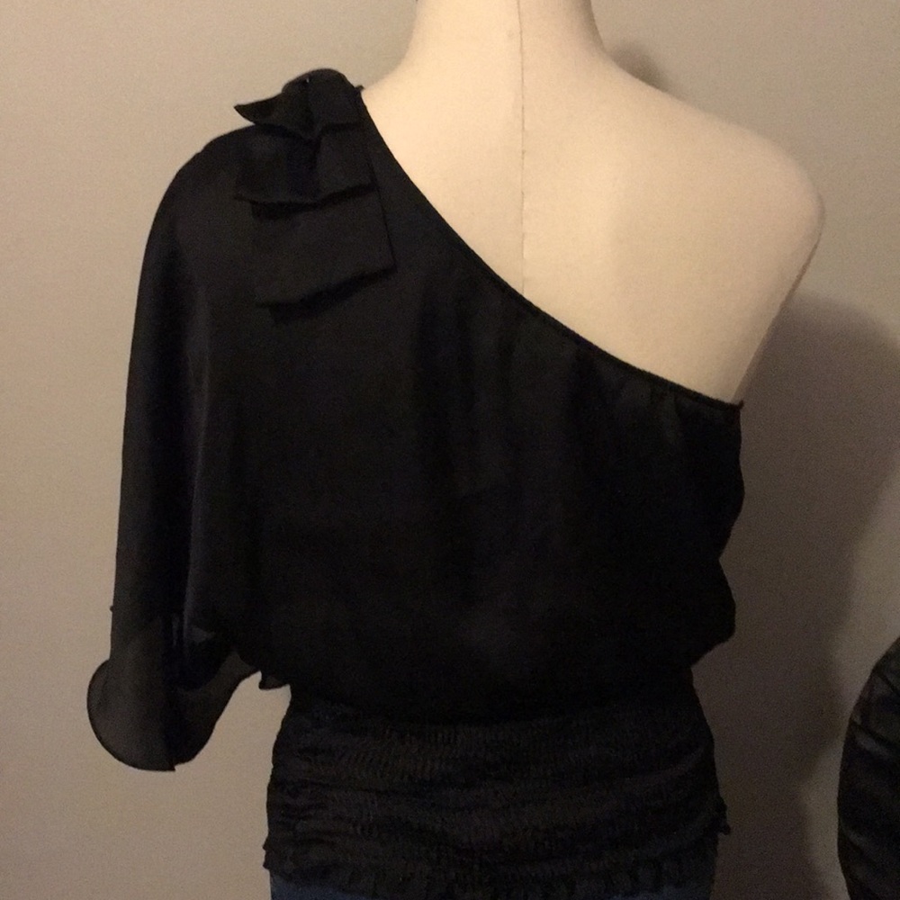 One shoulder top - Picture 4 of 4